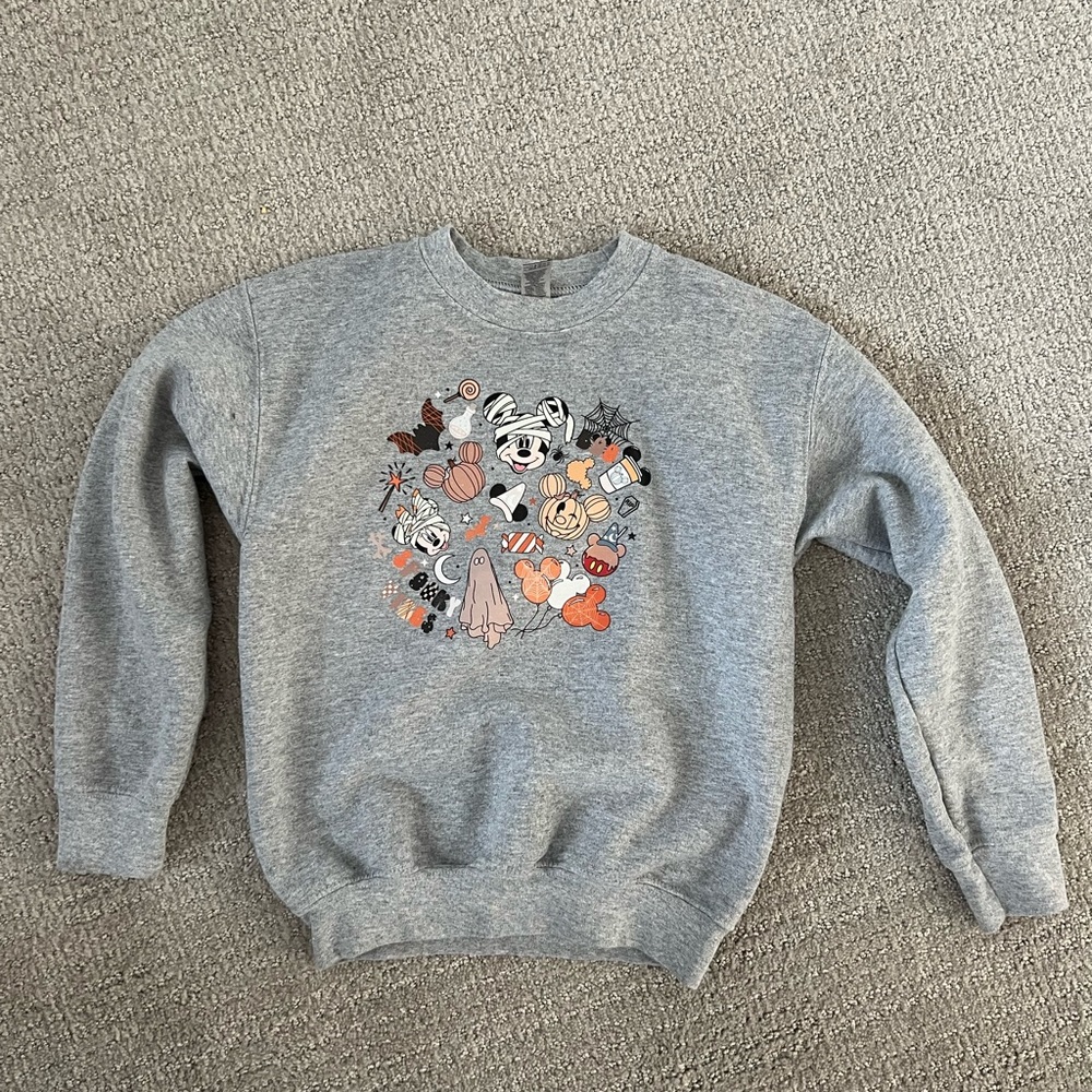 Size 5/6 Disney Halloween sweater